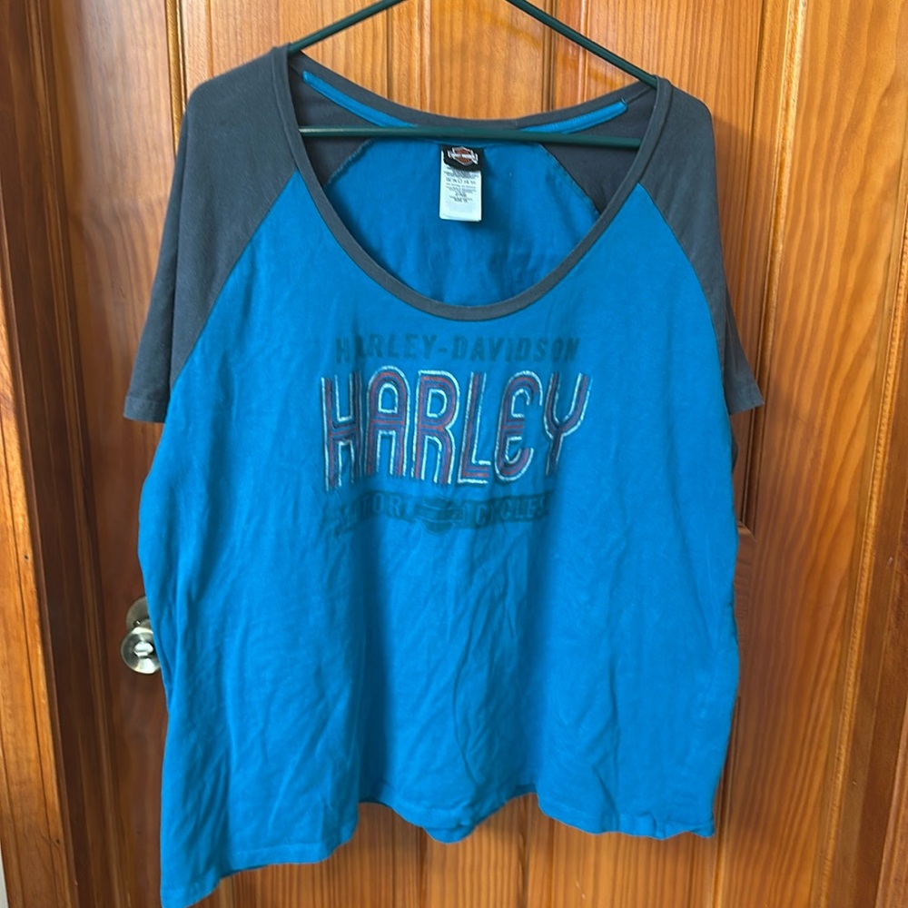 Harley Davidson Motorcycles scoop neck Windy City Chicago Illinois t shirt. 2XL